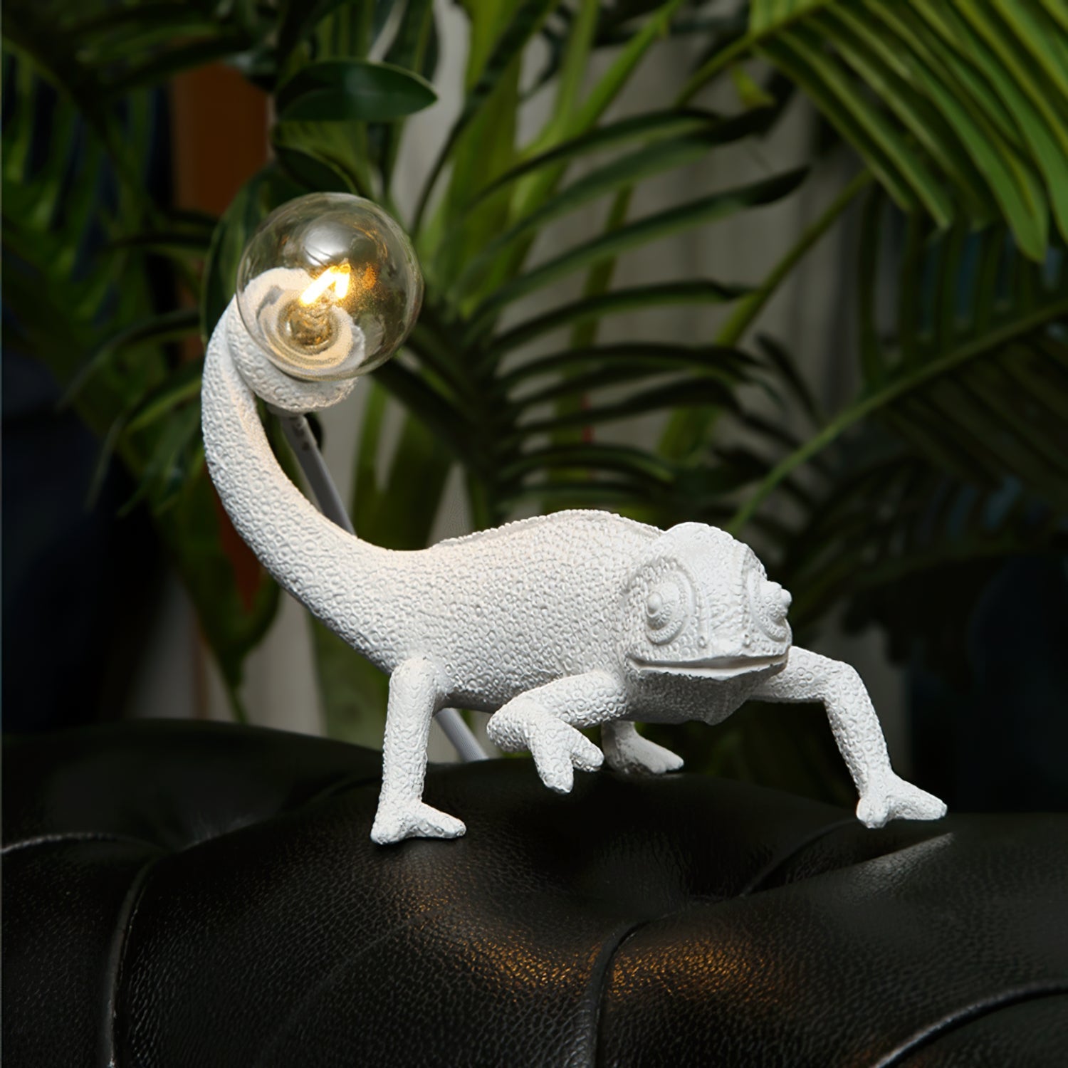 Lampe de Table Caméléon en Résine - Design Unique et Éclairage Chaleureux