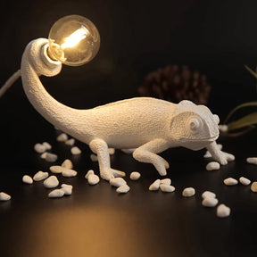 Lampe de Table Caméléon en Résine - Design Unique et Éclairage Chaleureux