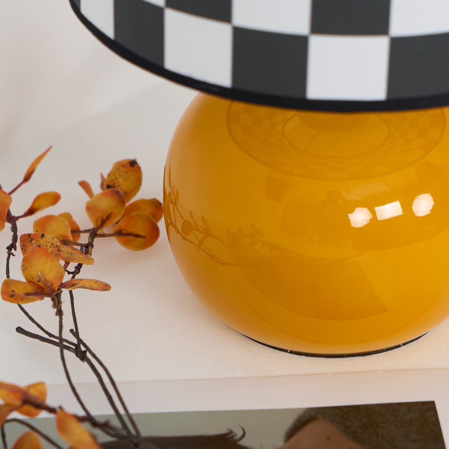 Lampe de Table Géométrique Élégante - Design Unique en Damier et Verre Transparent