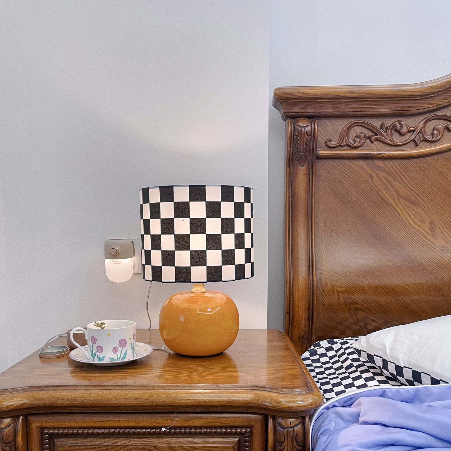 Lampe de Table Géométrique Élégante - Design Unique en Damier et Verre Transparent