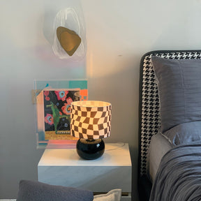 Lampe de Table Géométrique Élégante - Design Unique en Damier et Verre Transparent
