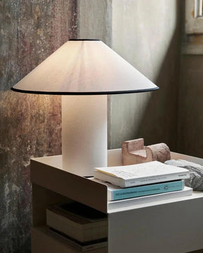 Lampe de Table Élégante et Moderne - Éclairage Chaud et Ambiance Luxueuse