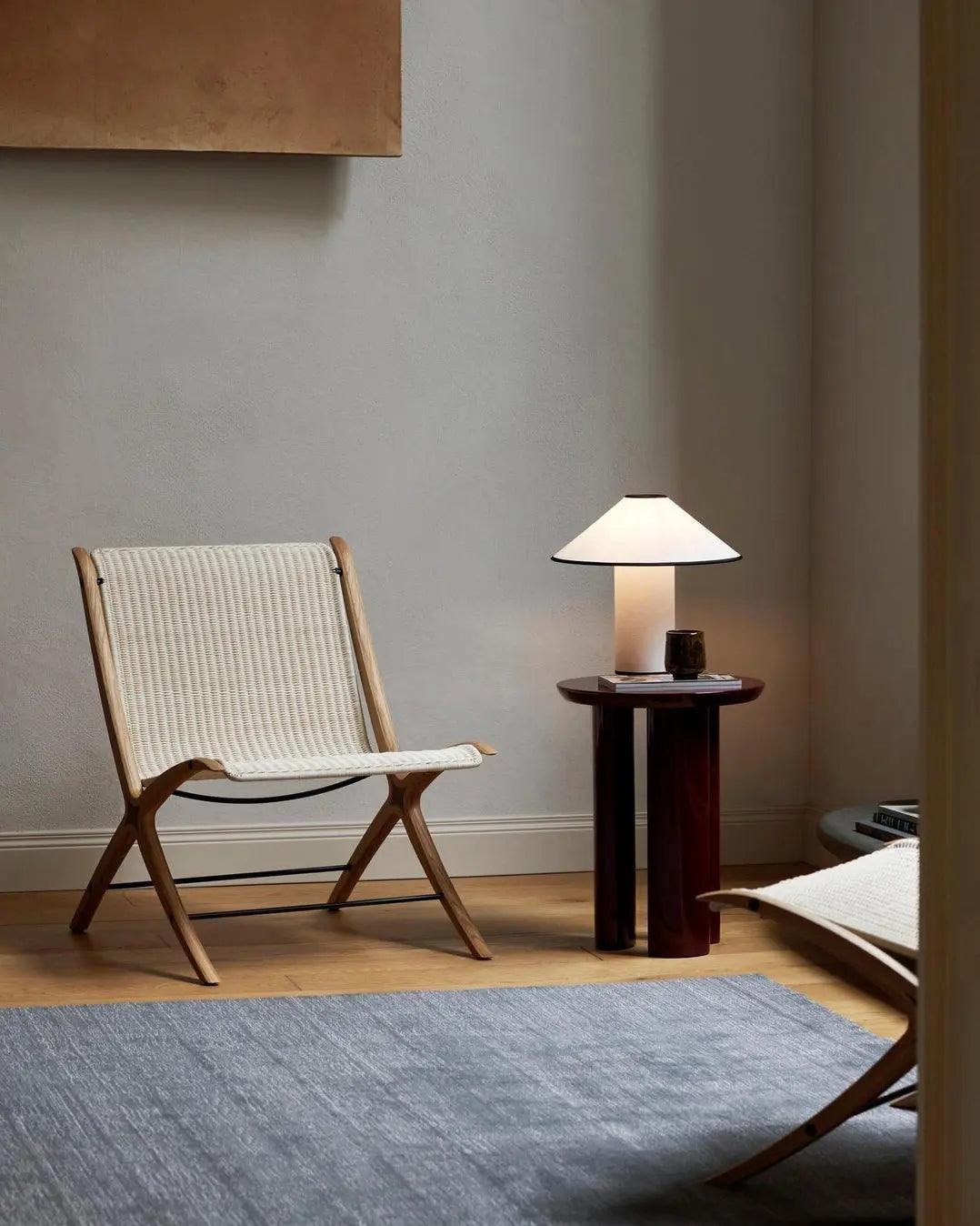 Lampe de Table Élégante et Moderne - Éclairage Chaud et Ambiance Luxueuse