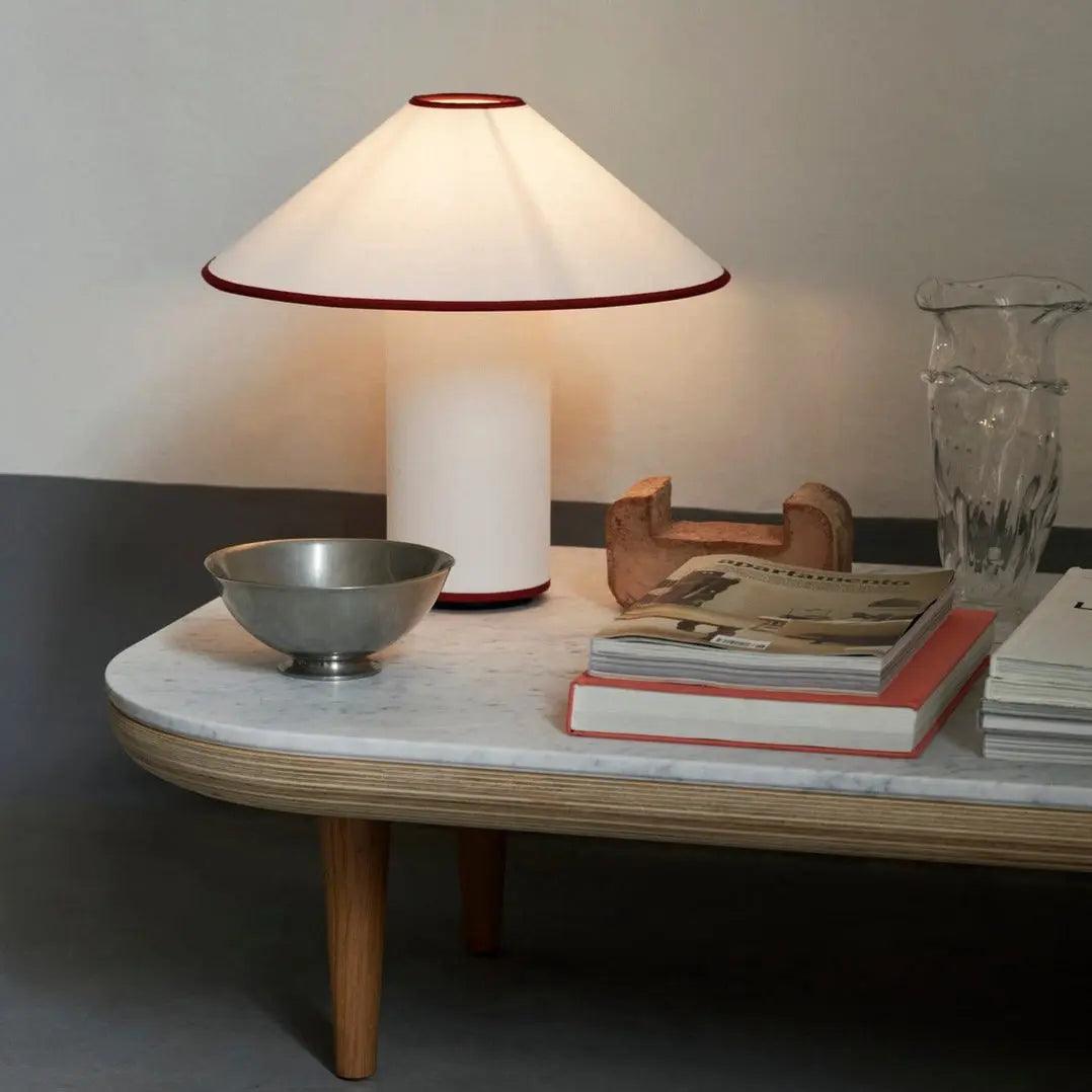 Lampe de Table Élégante et Moderne - Éclairage Chaud et Ambiance Luxueuse