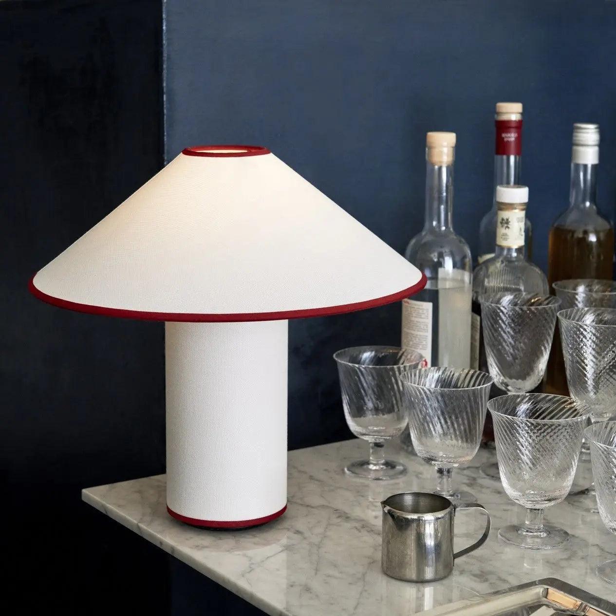 Lampe de Table Élégante et Moderne - Éclairage Chaud et Ambiance Luxueuse
