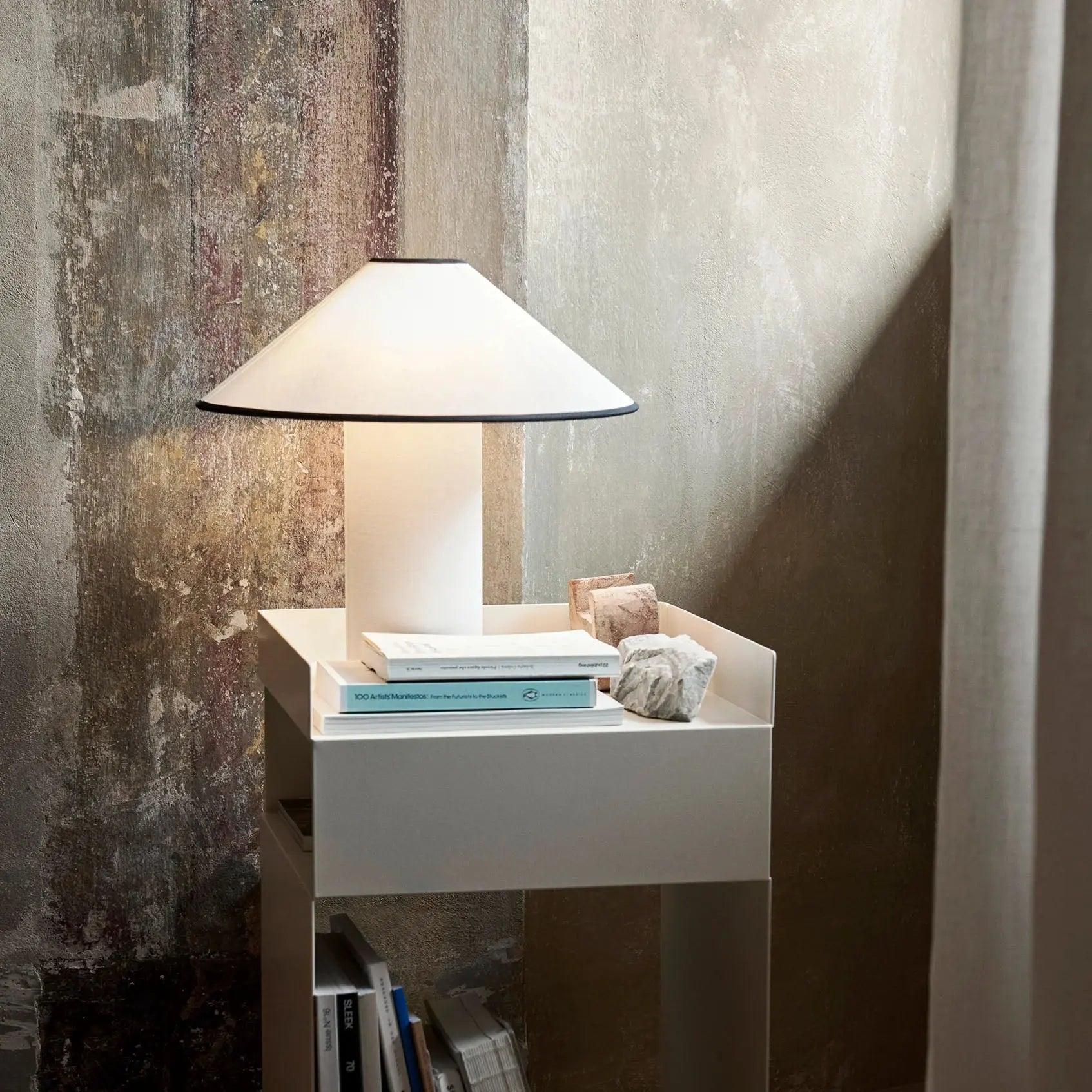 Lampe de Table Élégante et Moderne - Éclairage Chaud et Ambiance Luxueuse