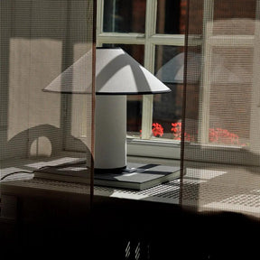 Lampe de Table Élégante et Moderne - Éclairage Chaud et Ambiance Luxueuse
