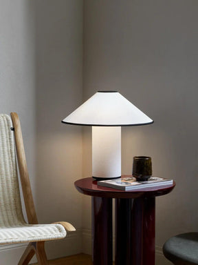 Lampe de Table Élégante et Moderne - Éclairage Chaud et Ambiance Luxueuse