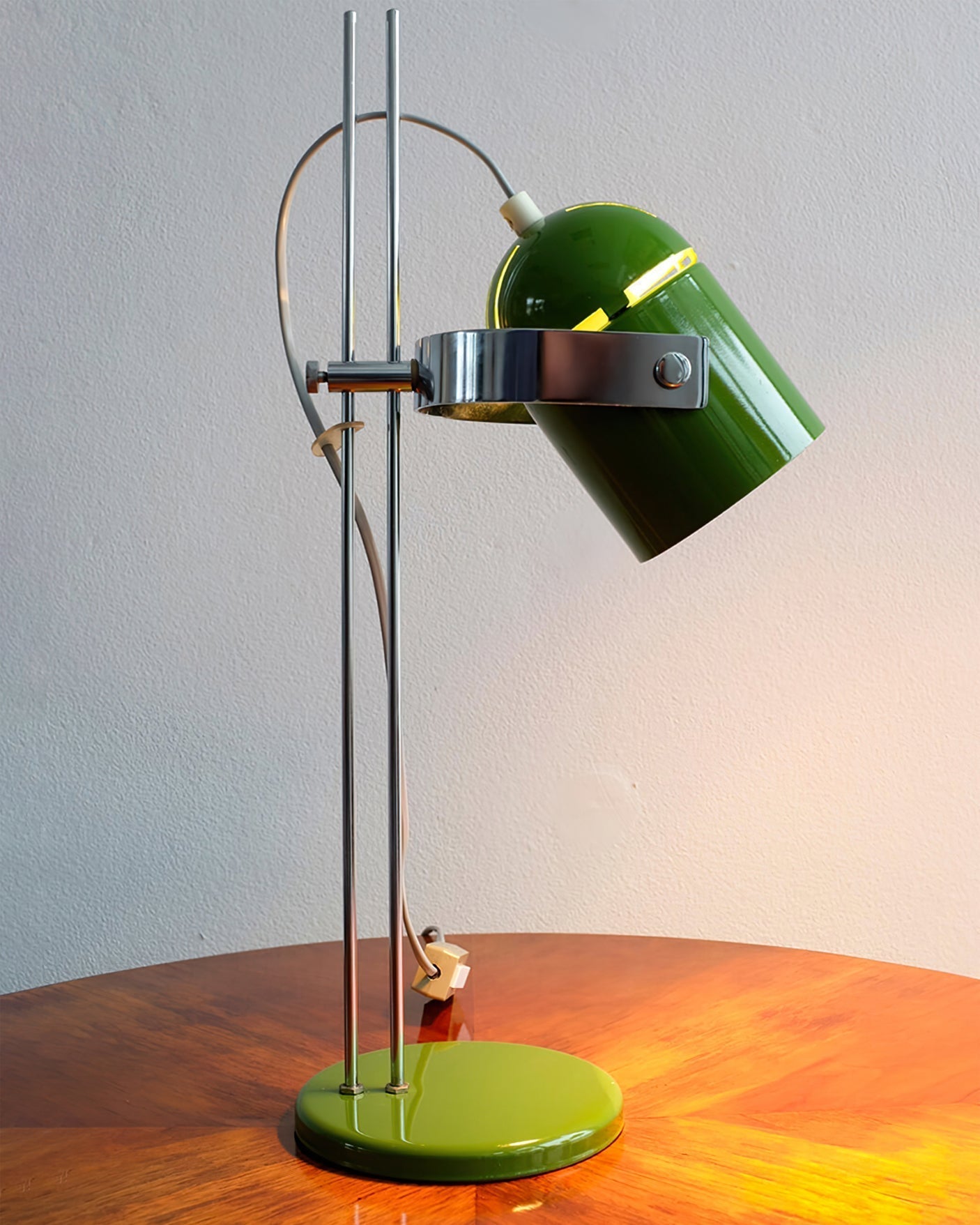Lampe de Table Flexible - Design Épuré et Lumière Ambiante