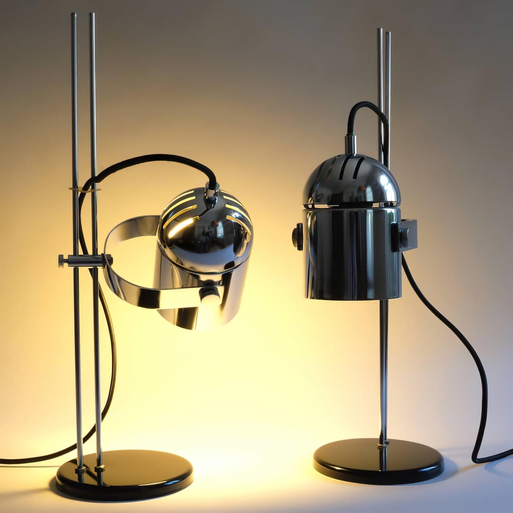 Lampe de Table Flexible - Design Épuré et Lumière Ambiante