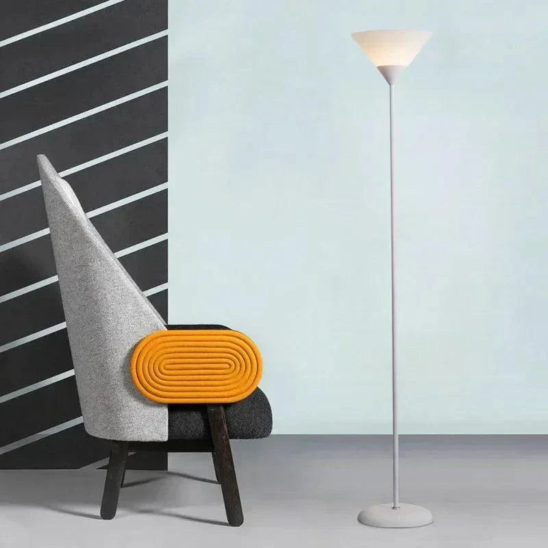 Lampe sur Pied LED Élégante - Éclairage Ambiant Chaleureux et Moderne