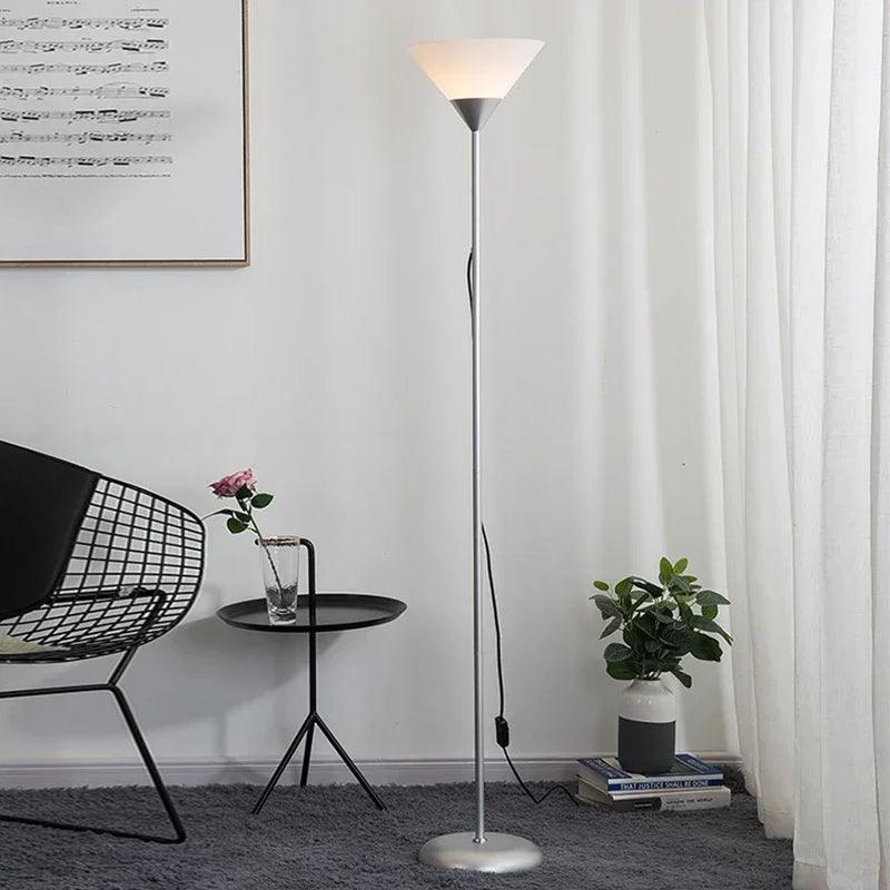 Lampe sur Pied LED Élégante - Éclairage Ambiant Chaleureux et Moderne