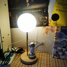 Lampe de Table en Forme de Lune - Design Unique avec Éclairage LED