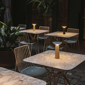 Lampe de Table LED Extérieure - Éclairage Pivotant et Énergétique