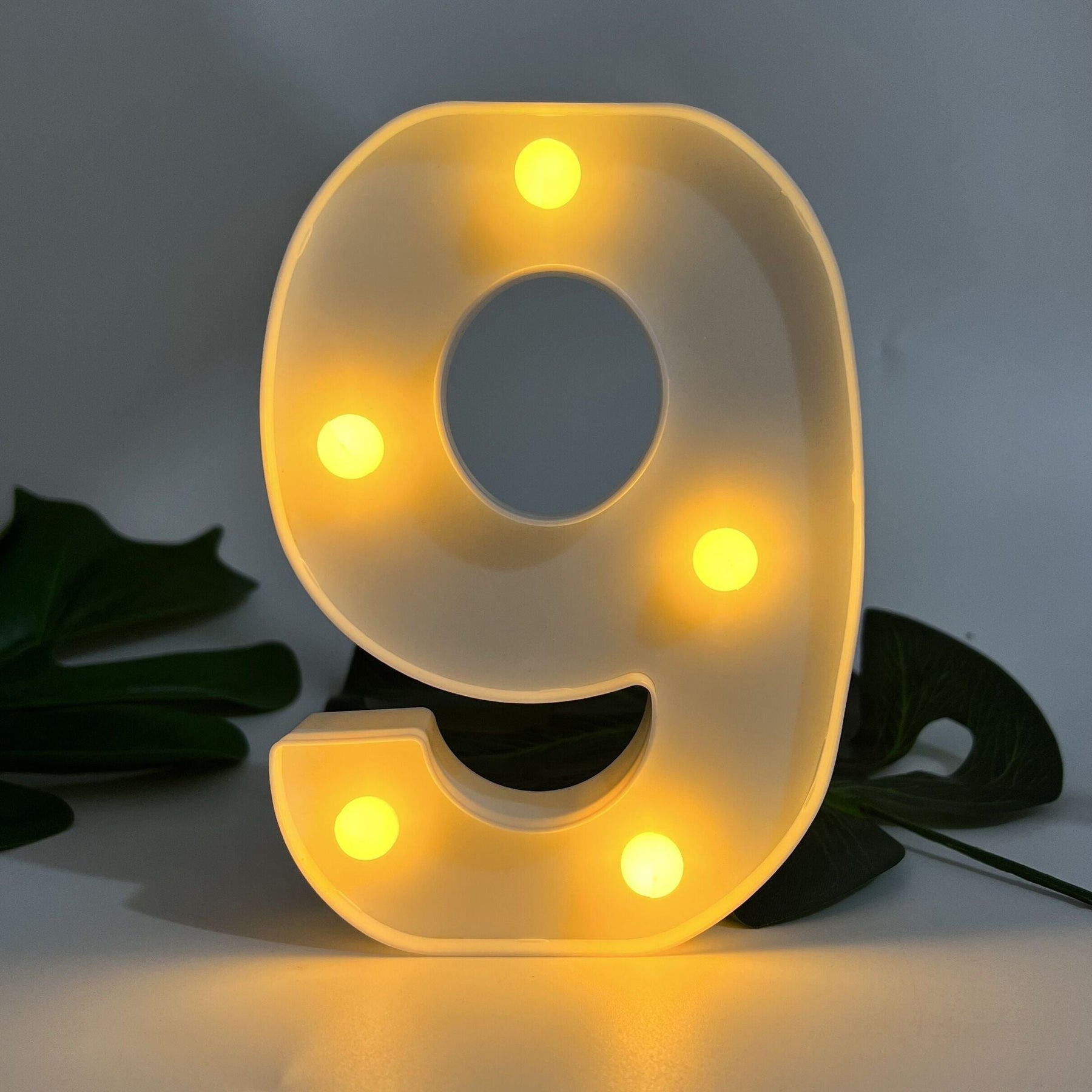 Lampe à Lettres LED Sans Fil - Personnalisation et Éclairage Ambiance