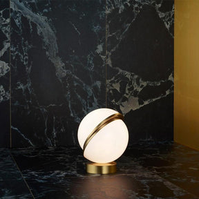 Lampe de Table en Croissant - Design Unique et Éclairage Doux