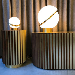 Lampe de Table en Croissant - Design Unique et Éclairage Doux