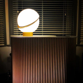Lampe de Table en Croissant - Design Unique et Éclairage Doux