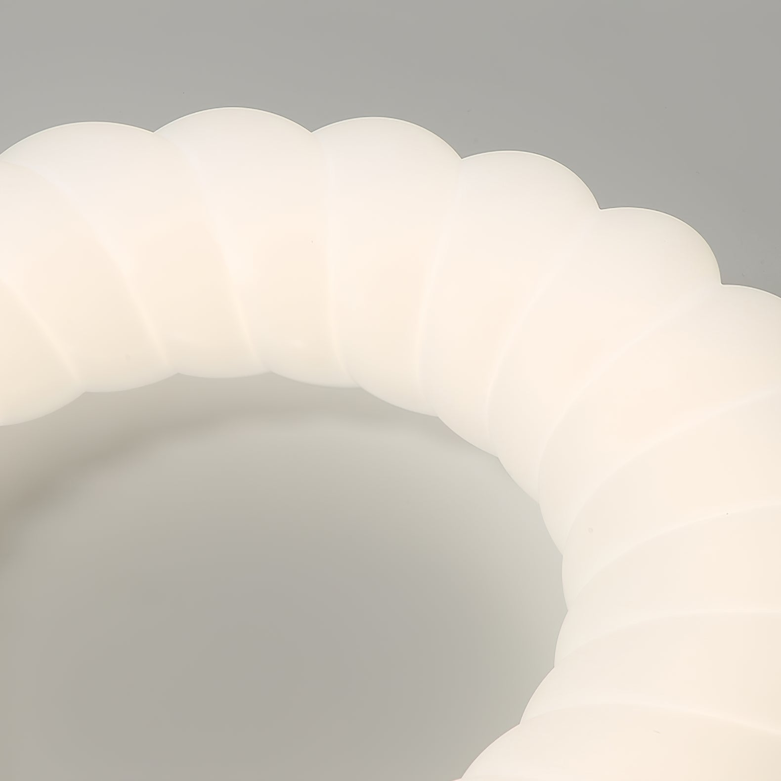 Lampe de Plafond Design Donut - Éclat Doux et Ambiance Magique