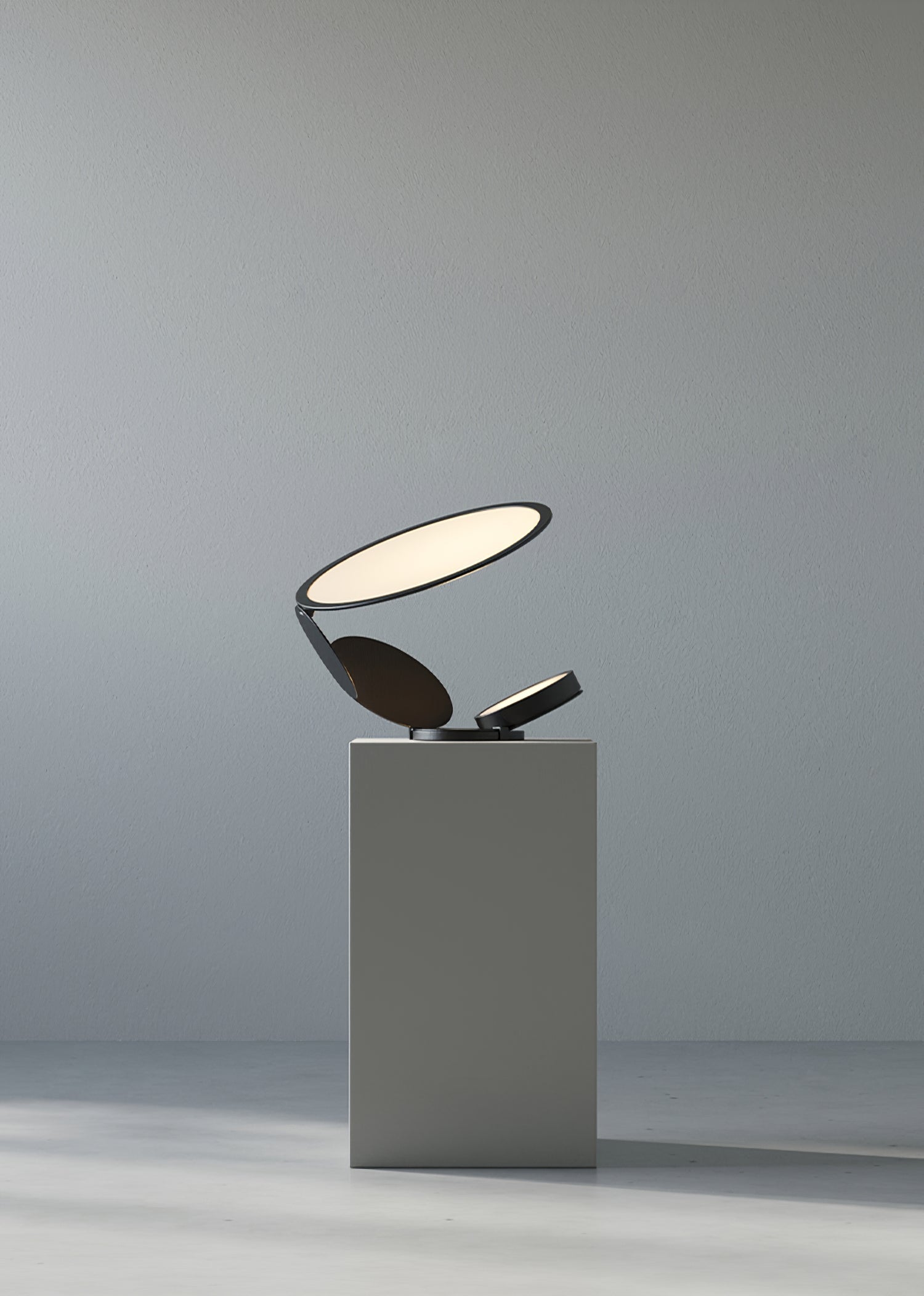 Lampe de Table Élégante - Détails Sculptés et Éclairage Atmosphérique
