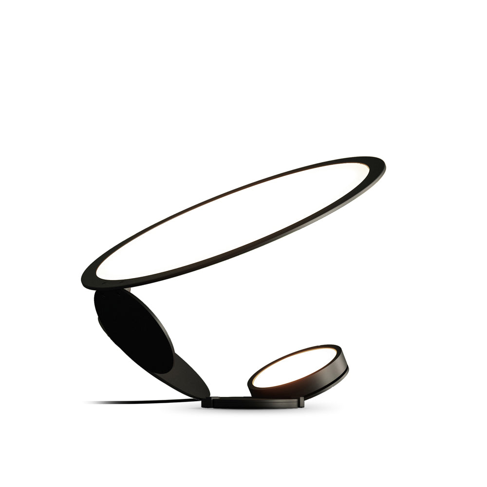 Lampe de Table Élégante - Détails Sculptés et Éclairage Atmosphérique
