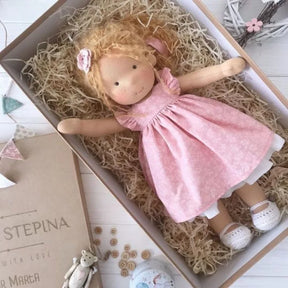 Poupée en Peluche en Coton - Douceur et Câlins pour Enfants