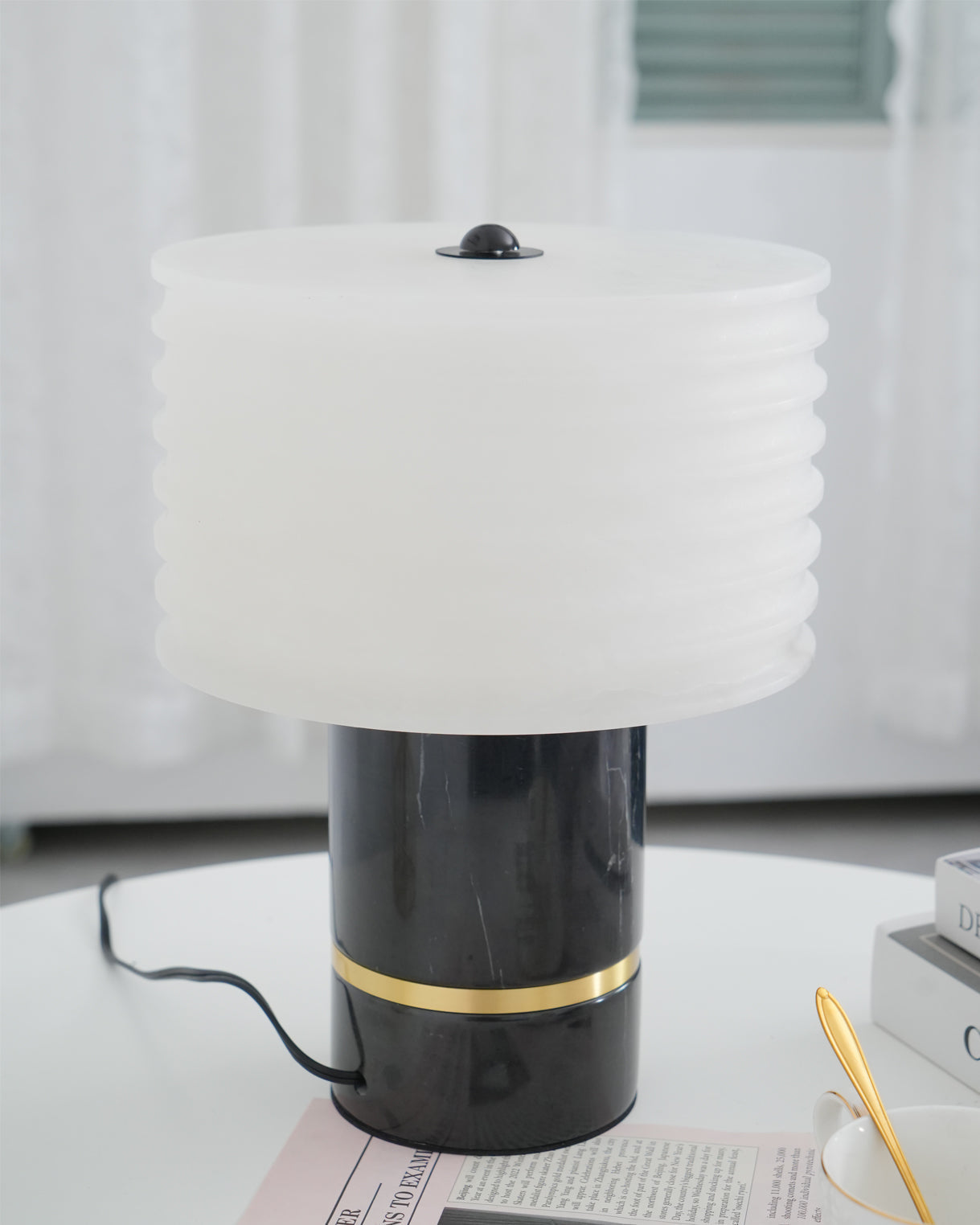 Lampe de Table Moderne en Marbre - Élégance et Style Contemporain