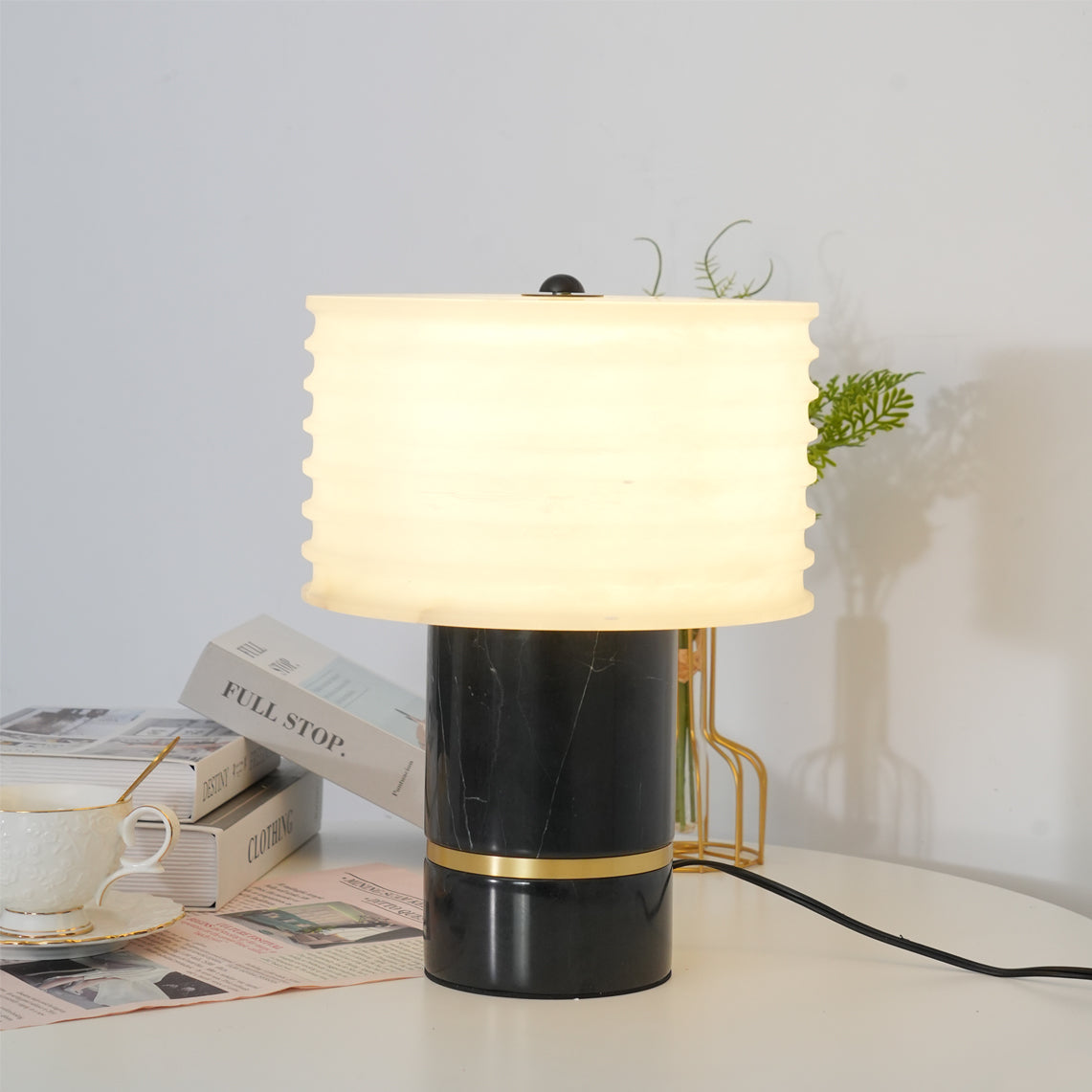 Lampe de Table Moderne en Marbre - Élégance et Style Contemporain