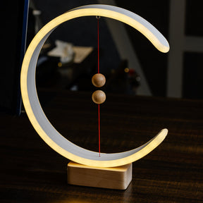 Lampe en Forme de Croissant - Éclairage Innovant et Élégant