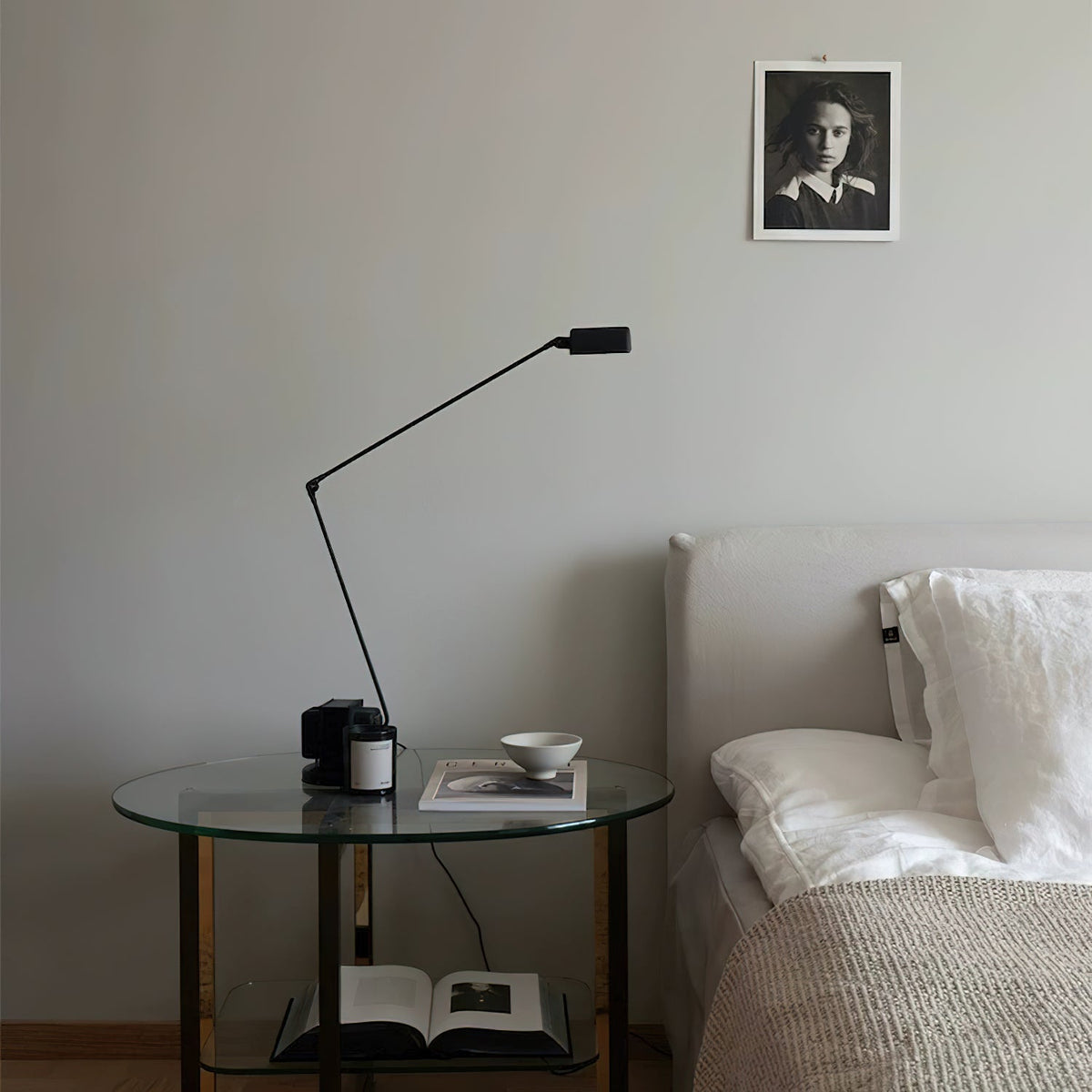 Lampe de Table Élégante et Polyvalente - Diffuseur Rotatif et Gradation Ajustable