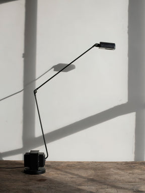 Lampe de Table Élégante et Polyvalente - Diffuseur Rotatif et Gradation Ajustable