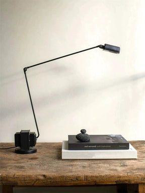 Lampe de Table Élégante et Polyvalente - Diffuseur Rotatif et Gradation Ajustable