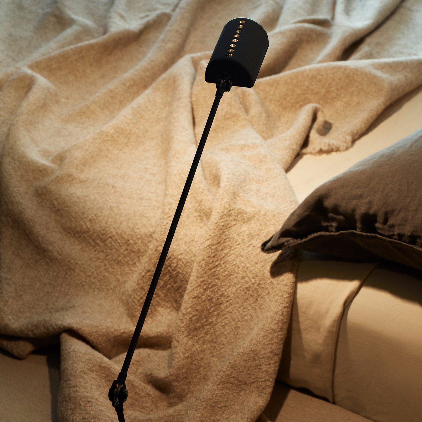 Lampe de Table Élégante et Polyvalente - Diffuseur Rotatif et Gradation Ajustable
