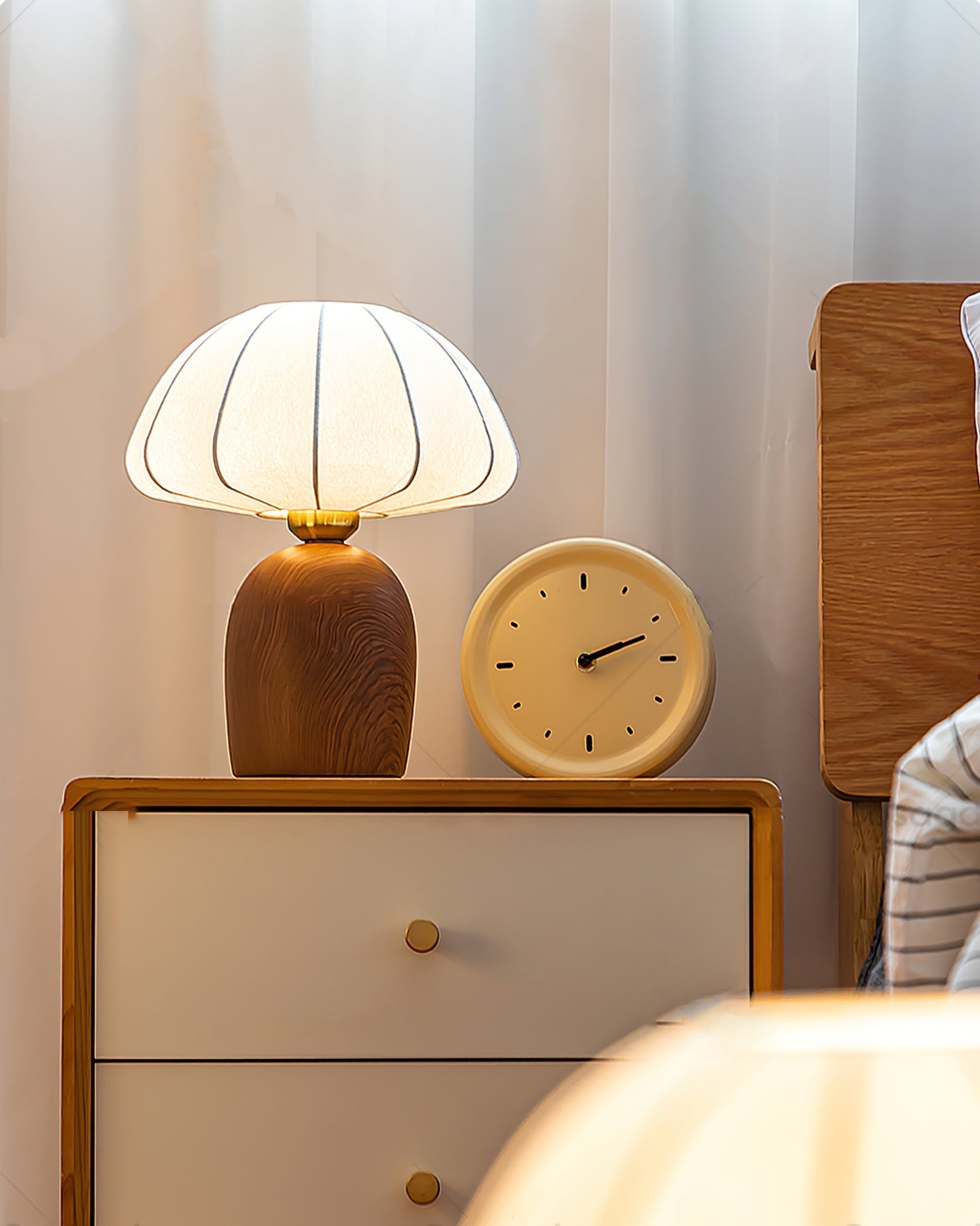 Lampe de Table Élégante en Métal - Ambiance Chaleureuse et Sophistiquée