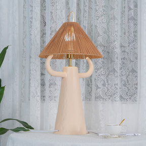 Lampe de Table en Céramique Artisanale - Élégance Rustique avec Abat-jour en Raffia
