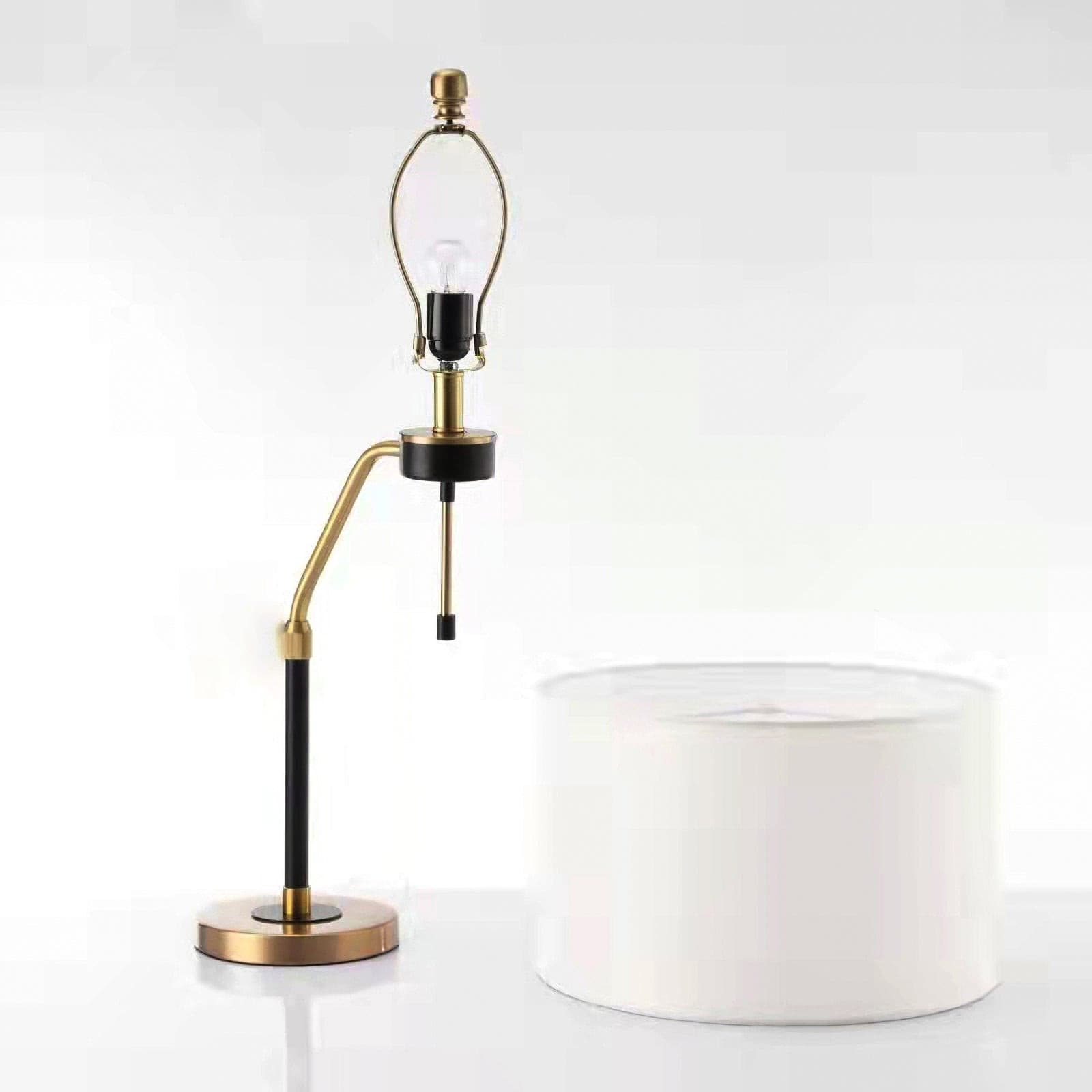 Lampe de Table Élégante en Tissu - Design Raffiné et Éclairage Uniforme