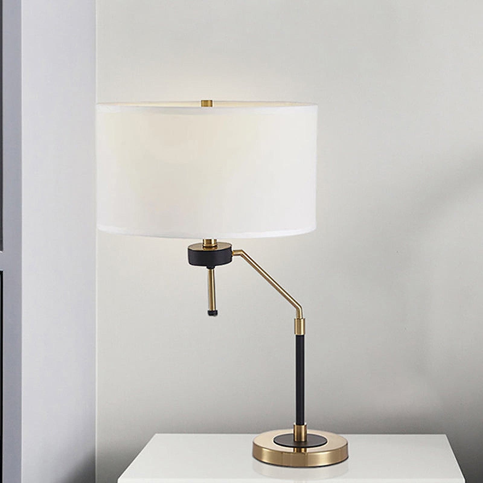 Lampe de Table Élégante en Tissu - Design Raffiné et Éclairage Uniforme
