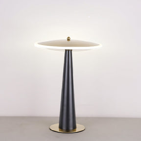 Lampe de Table en Cuivre - Éclairage Moderne et Élégant