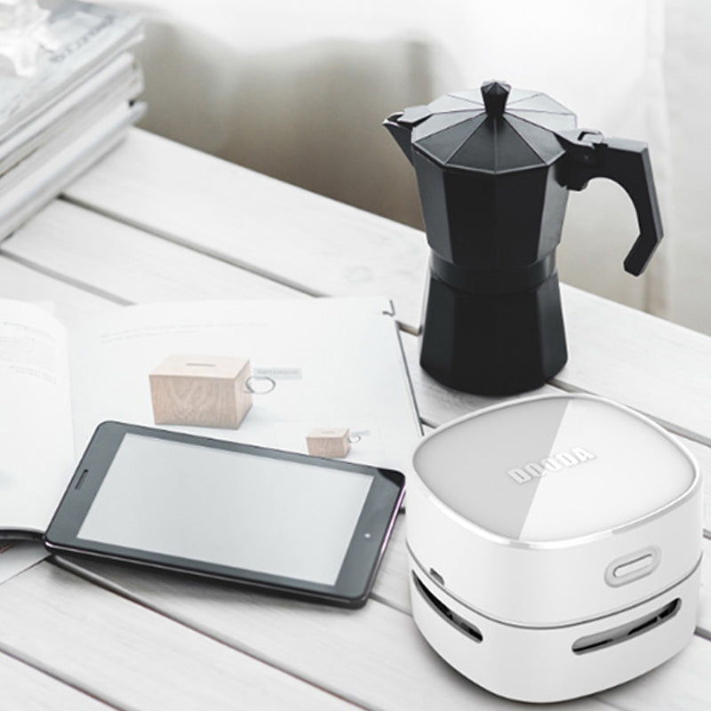 Aspirateur Mini Électrique Portable - Compact et Rechargeable pour Maison et Voiture
