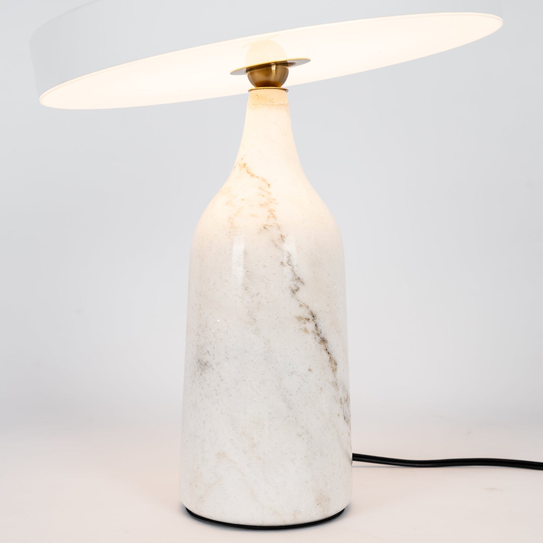 Lampe de Table Élégante en Marbre - Design Sophistiqué et Lumière Douce