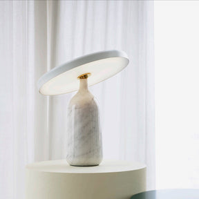 Lampe de Table Élégante en Marbre - Design Sophistiqué et Lumière Douce