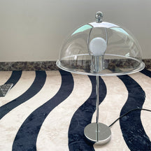Lampe de Table Élégante en Argent - Design Chic avec Accents Acryliques