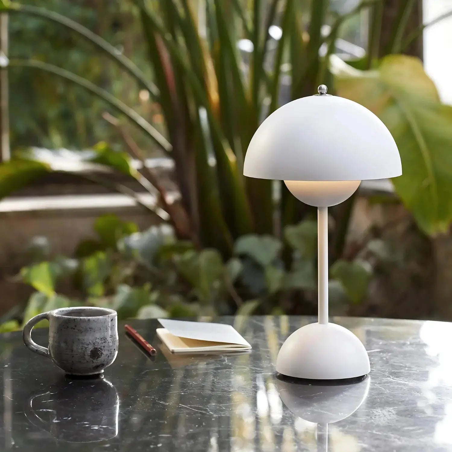 Lampe de Table LED Moderne - Design Élégant et Luminosité Ajustable