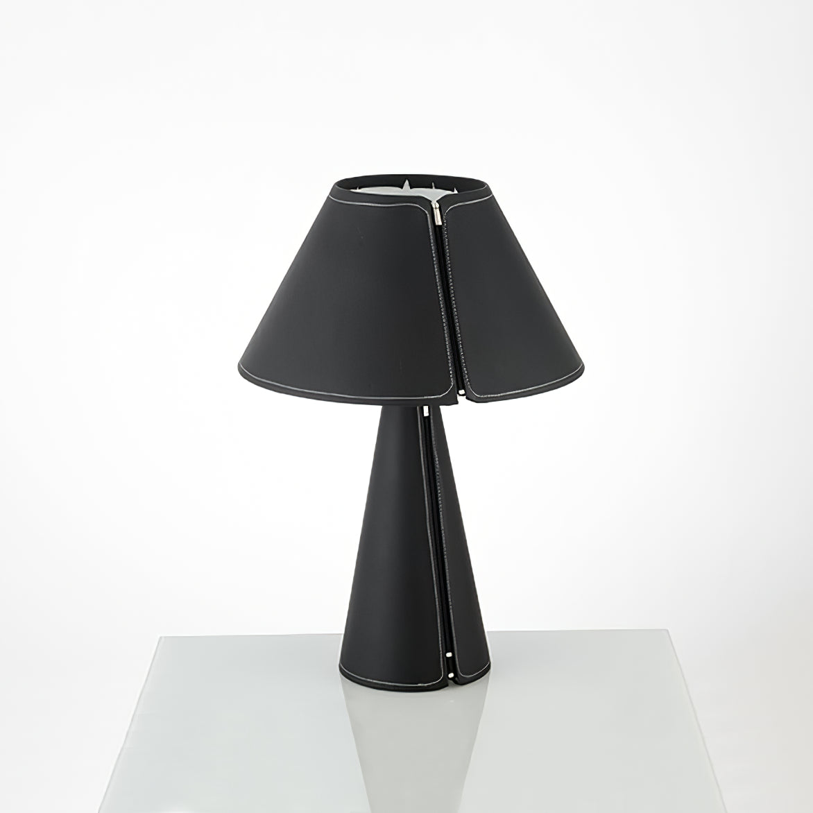 Lampe de Bureau Design Unique - Élégante en Cuir et Métal