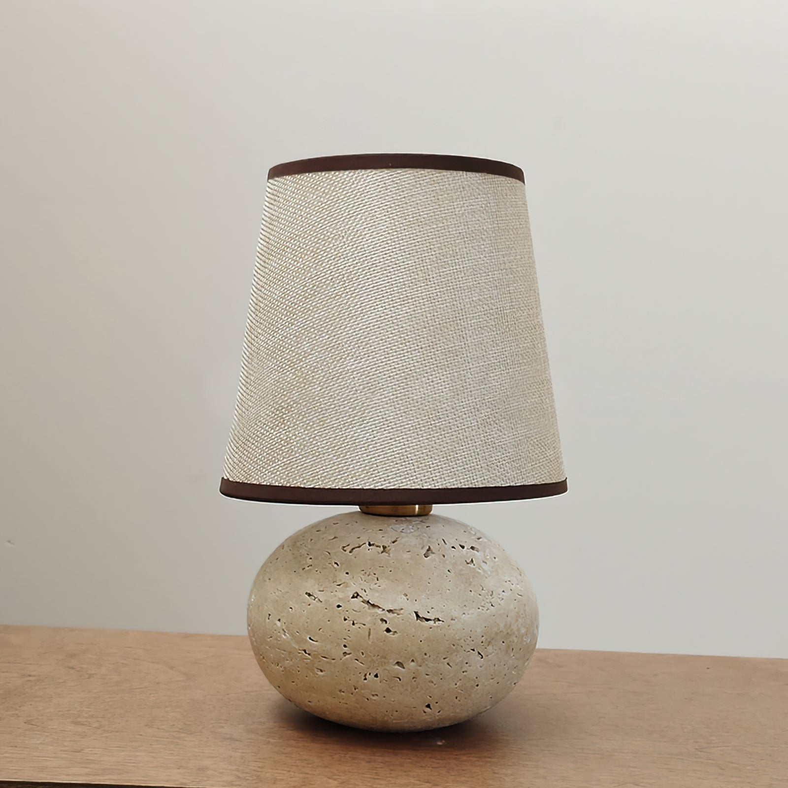 Lampe de Table en Travertin Jaune - Élégance Naturelle et Design Intemporel
