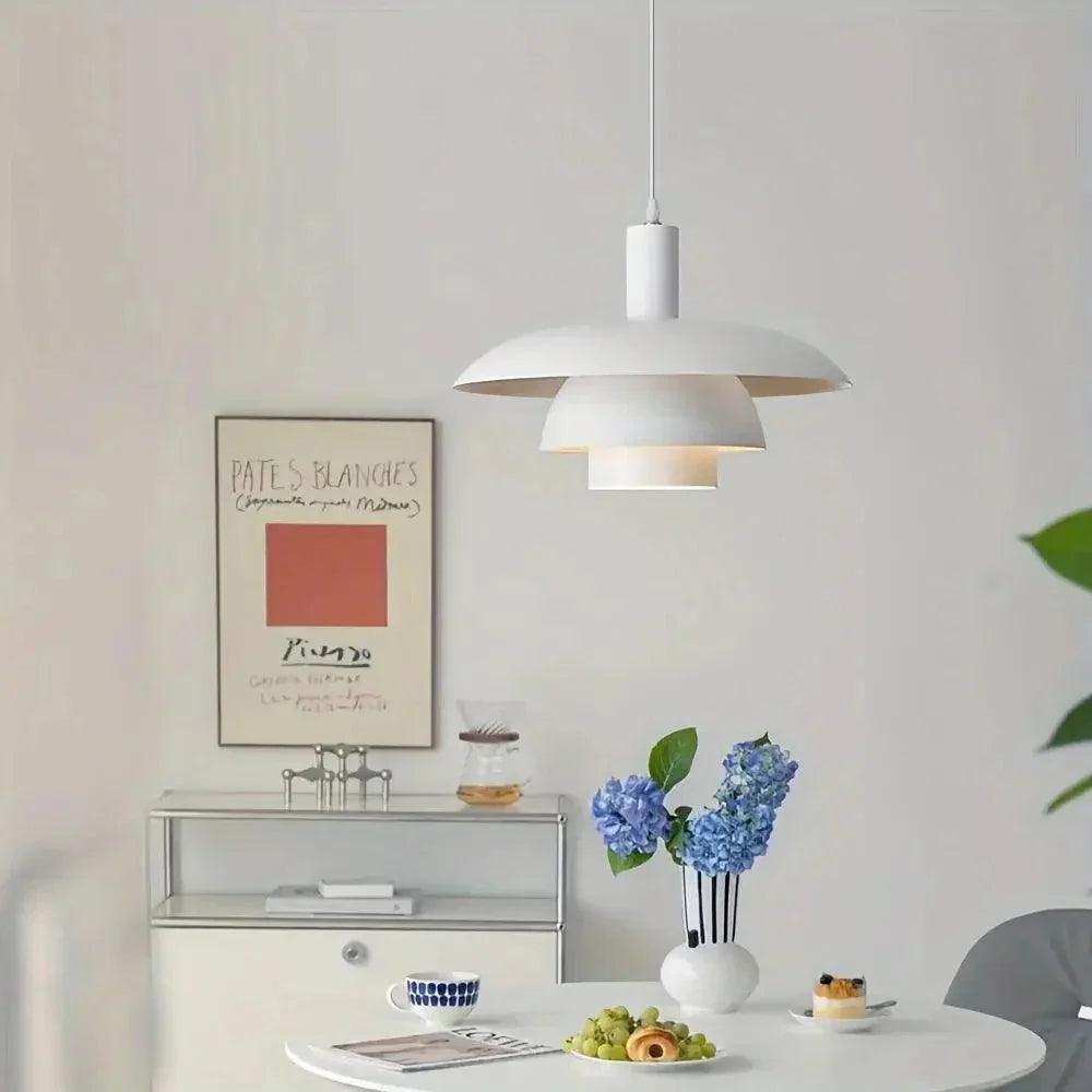 Luminaire Suspendu Scandinave - Élégance et Polyvalence pour Espaces Modernes
