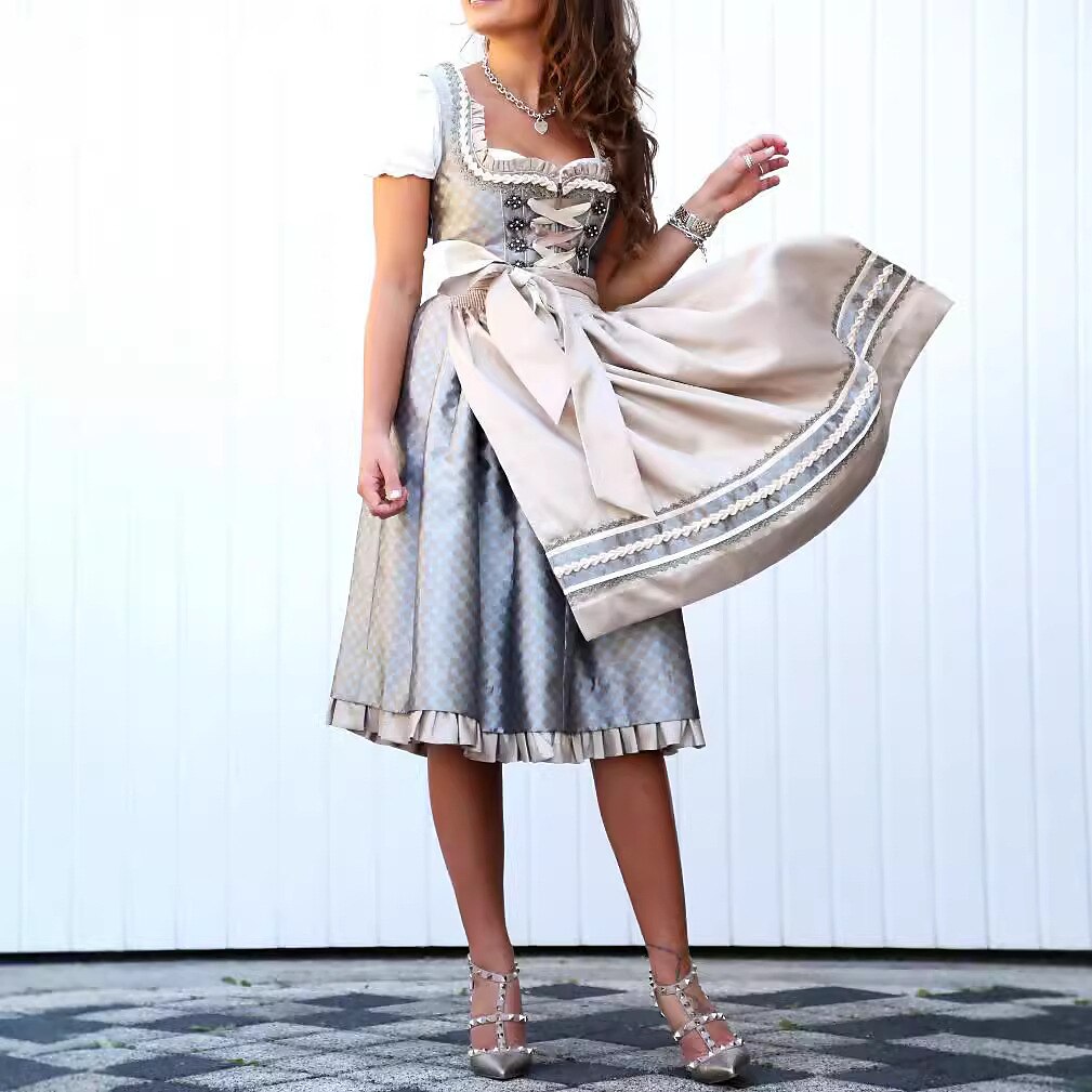 Robe dirndl abricot élégante - Style traditionnel avec laçage romantique