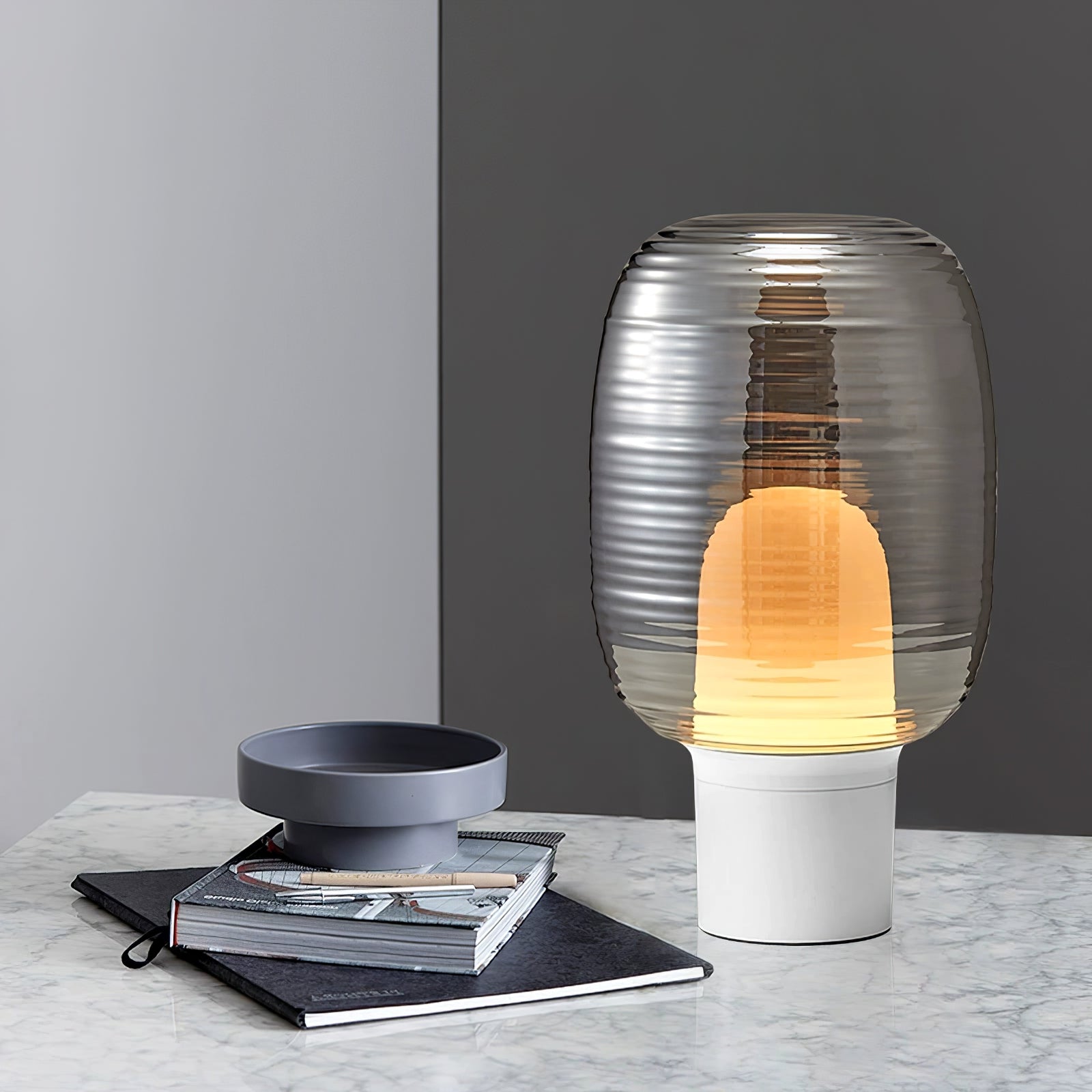 Lampe de Table Élégante - Éclairage Subtil et Ambiance Intime