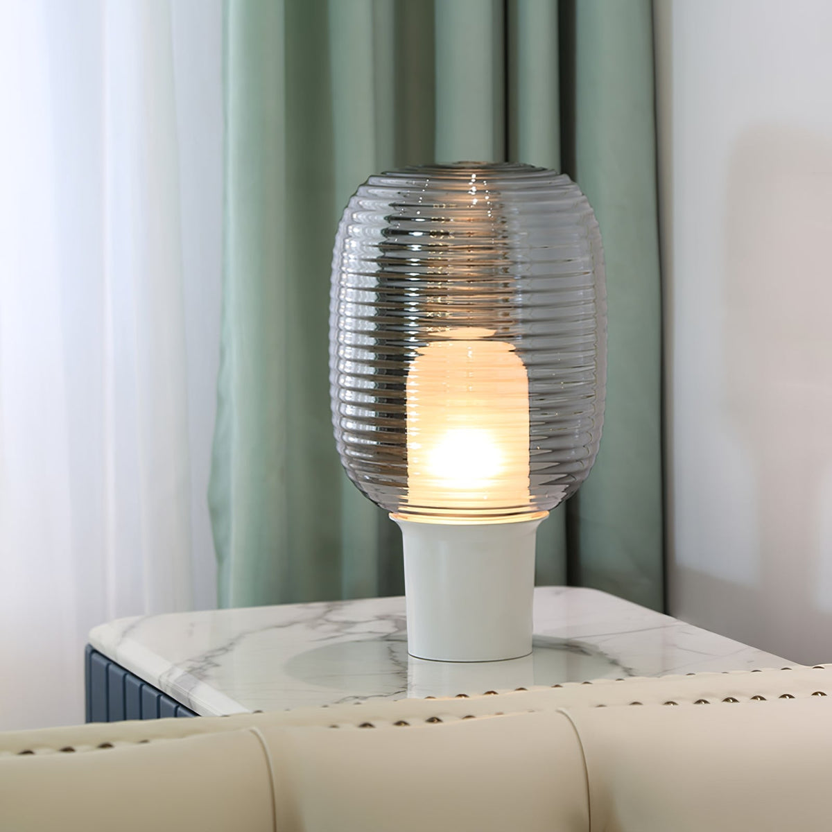 Lampe de Table Élégante - Éclairage Subtil et Ambiance Intime
