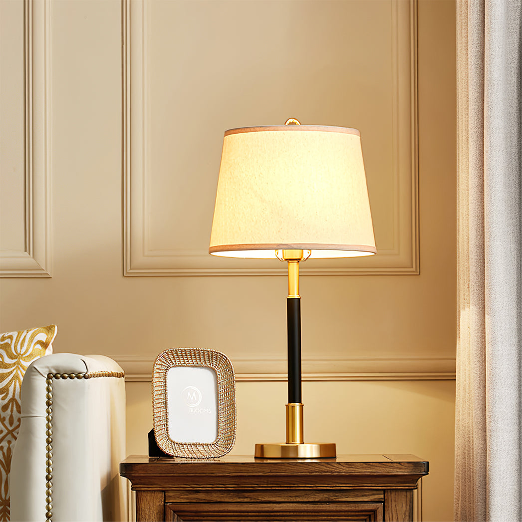 Lampe de Table en Laiton - Design Luxueux et Lumière Chaleureuse